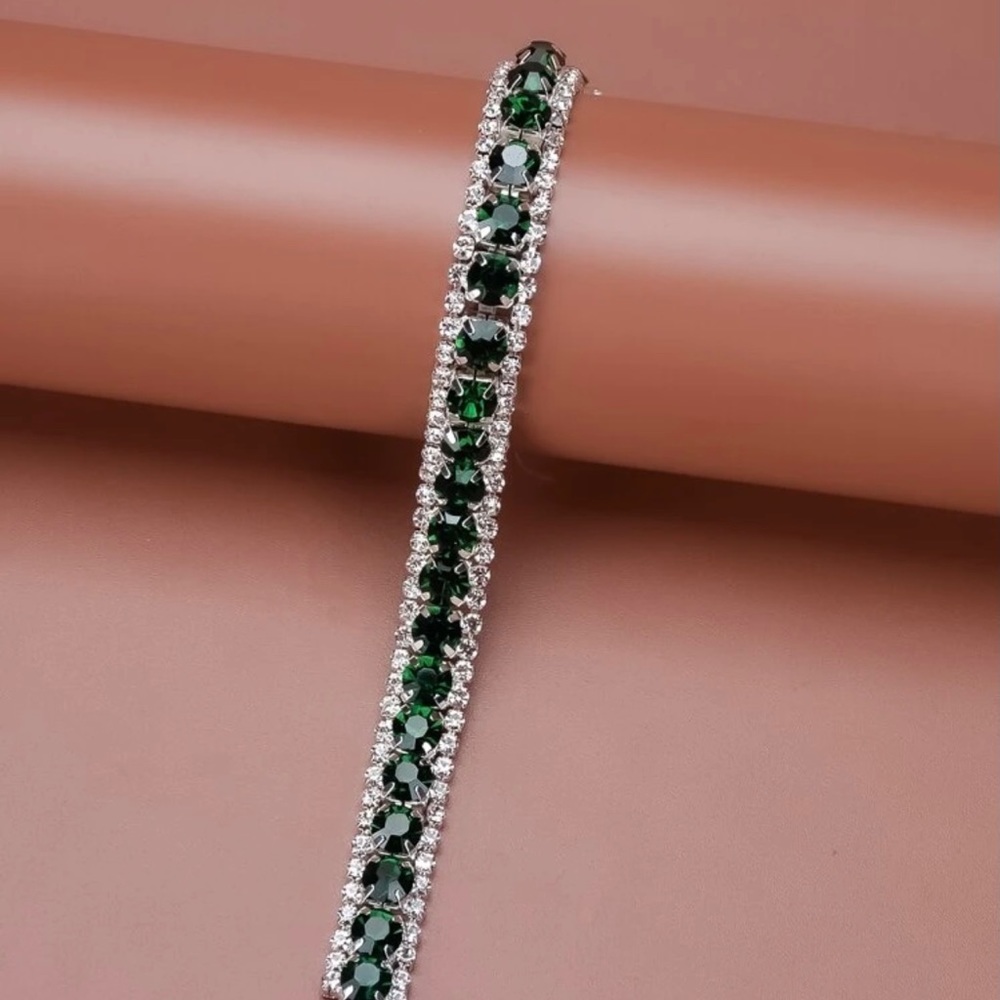 RHINESTONE BRACELET NWOT - Picture 3 of 8
